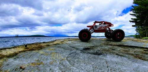 KRÓL PRZESZKÓD samochód sterowany AUTO RC MoNsTeR 4x4 na Arena.pl