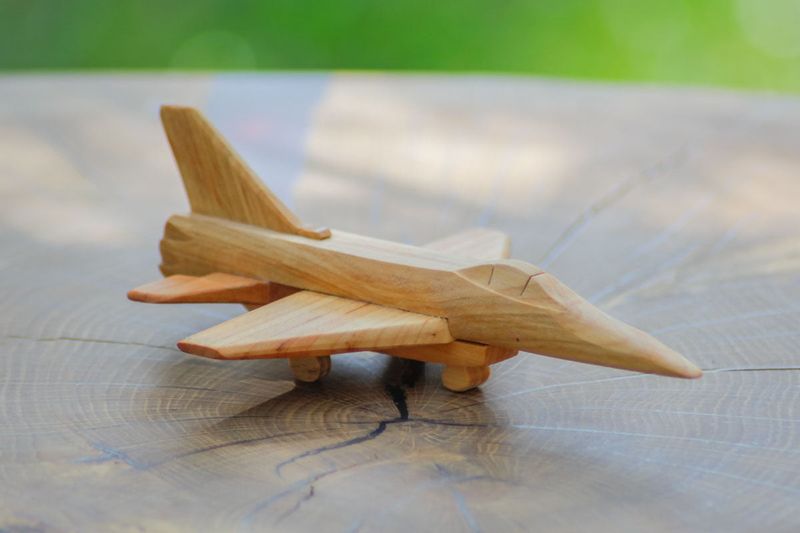 Samolot z drewna F-16, dł. 16 cm zdjęcie 6