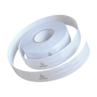 TAŚMA P2824C 50mm/50m ODBLASKOWA, MIKROPRYZMATYCZNA, 1-STR LEPNA, BIAŁA KONTUROWA, HOMOLOGACJA E1-104 R-00821