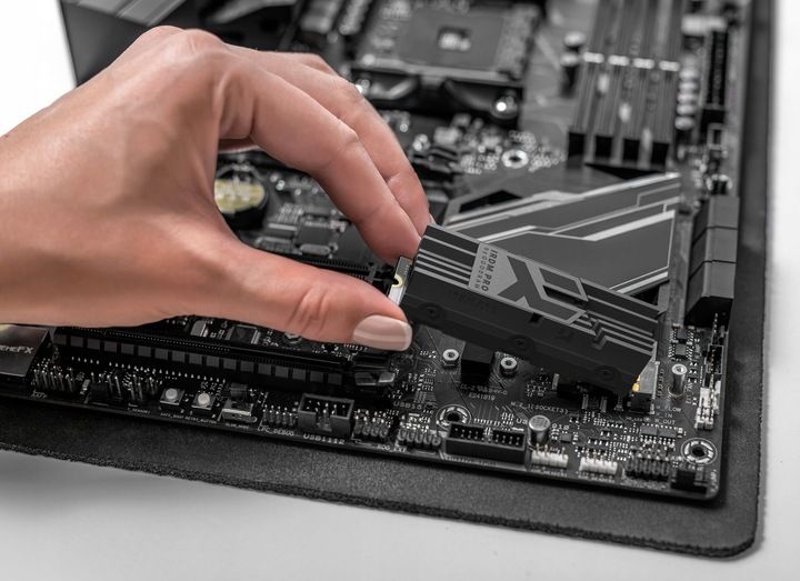 Dysk SSD GOODRAM IRDM PRO 1TB PCIe 4X4 M.2 PS5 zdjęcie 3