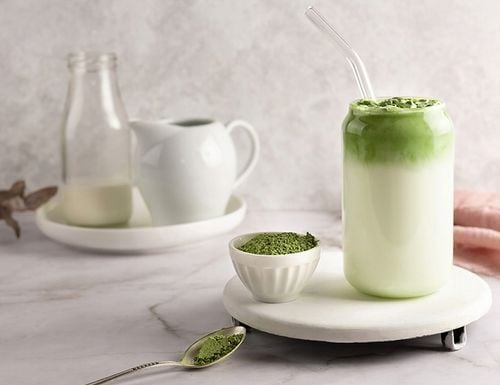 Matcha Latte Truskawkowa Japońska Zielona Herbata Instant 5 szt. MOKATE na Arena.pl