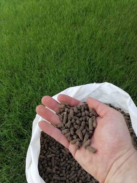 Naturalny nawóz do roślin obornik OBOMIX Końsko-Kurzy granulowany 40 litrów zdjęcie 3