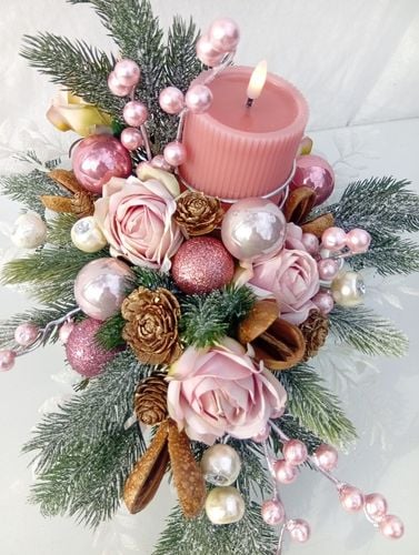 Stroik świąteczny z różową świecą LED w lustrznej doniczce 43×41×34 cm na Arena.pl