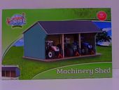 Garaz na trzy traktory 610192 45146.