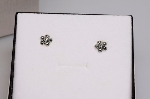 Srebrne kolczyki KDM4112 - Markazyty na Arena.pl