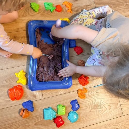 WOOPIE Piasek Kinetyczny 0,8 kg Zestaw w Koszyku z Foremkami + / na Arena.pl