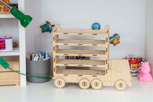 Ciężarówka, półka na samochodziki na Arena.pl