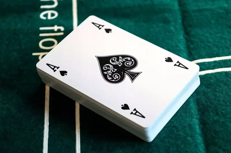 2 x KARTY DO GRY 100% PLASTIK POKER BRYDŻ + ETUI zdjęcie 5