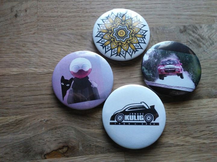 PRZYPINKI Z OBRAZKIEM,TEKSTEM,GRAFIKĄ 58 mm zdjęcie 11