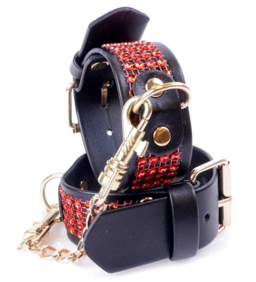 Kajdanki z czerwonymi cekinami zdjęcie 3