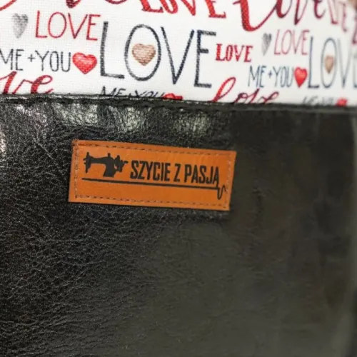 Sakiewka Torebka Black Edition - Wzór Love na Arena.pl