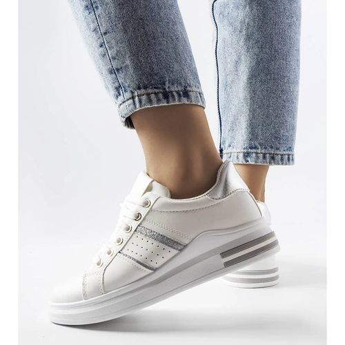 Białe sneakersy na platformie r.38 na Arena.pl