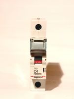 2 x 2 x WYŁĄCZNIK NADPRĄDOWY S301 C4A TX3 LEGRAND 403429
