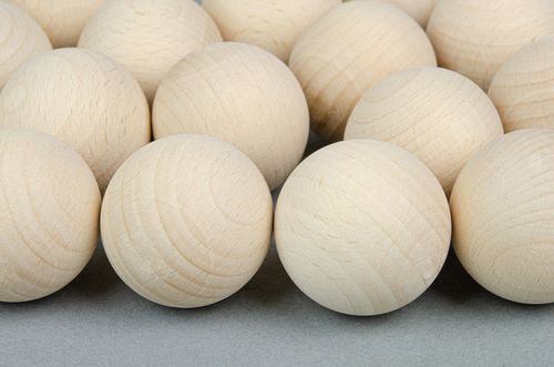 Drewniane korale kulki 35mm SUROWE BEZ OTWORU 4szt. na Arena.pl