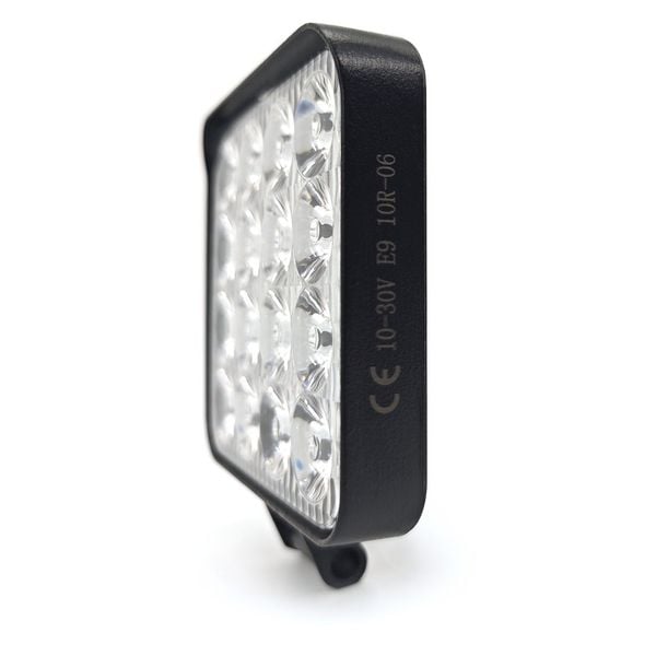 Lampa robocza LED IP67 2000lm 16 LED mała zdjęcie 2