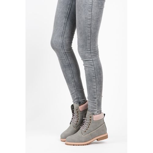 Traperki r.39 na Arena.pl