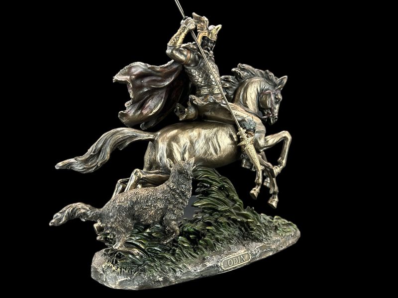 RZEŹBA NIEZWYCIĘRZONY BÓG NORDYCKI ODYN VERONESE (WU75997A4) zdjęcie 5