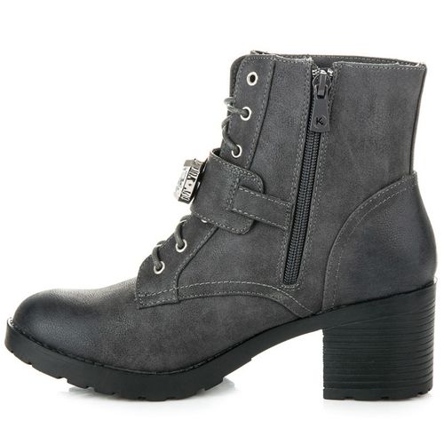 Workery na słupku r.36 na Arena.pl