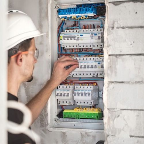 OGRANICZNIK OCHRONNIK PRZEPIĘĆ PRZEPIĘCIOWY 1-FAZ B+C T1 T2 1P 6kA AC na Arena.pl