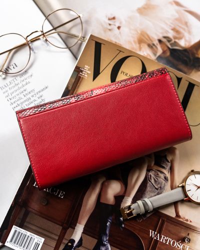 duży portfel damski z wężowym wzorem - peterson na Arena.pl