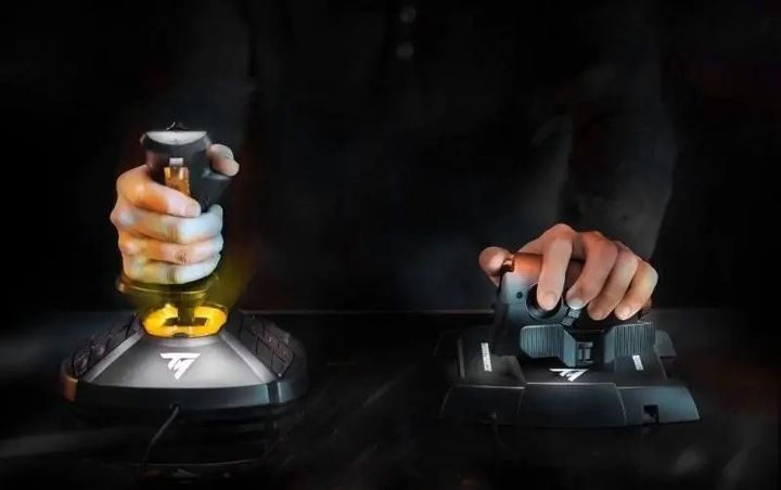 Joystick Thrustmaster 2960778 zdjęcie 10