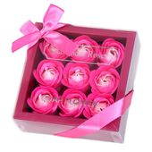 Flowerbox mydlane kwiaty różane na prezent dzień kobiet dla dziewczyny żony