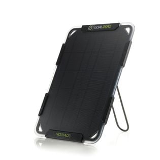 Goal Zero Nomad 5 - mobilny i odporny panel solarny.