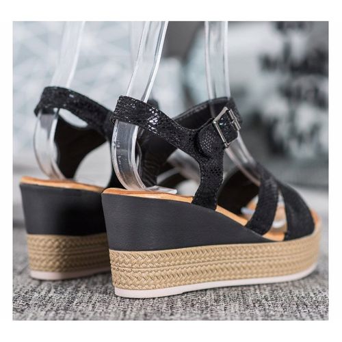 Komfortowe Sandały r.39 na Arena.pl