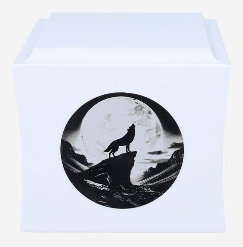 Urna z wilkiem Biała na Arena.pl