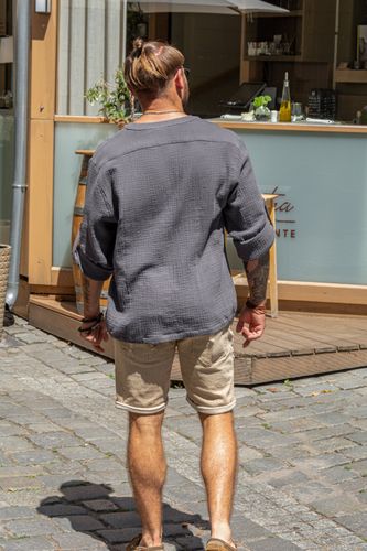 Szara Lekka Koszula na lato z przyjemnego muślinu i guzikami kokosowymi na Arena.pl