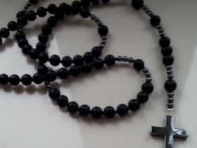 MĘSKI NASZYJNIK RÓŻANIEC ONYKS HEMATYT HIT Nowość na Arena.pl