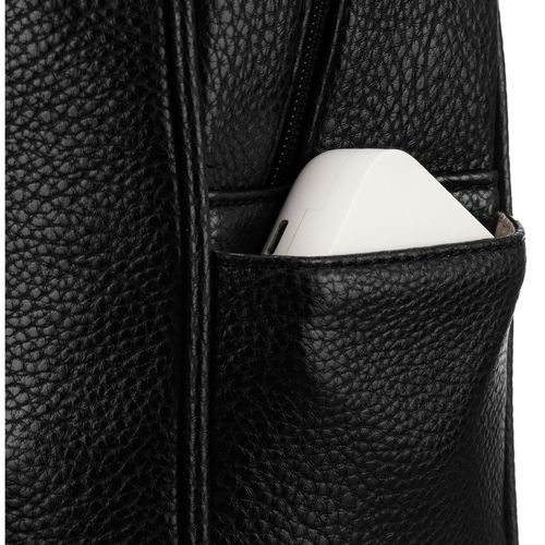 elegancki czarny mały plecak damski zdobiony pikowaniem i srebrnymi nitami na Arena.pl