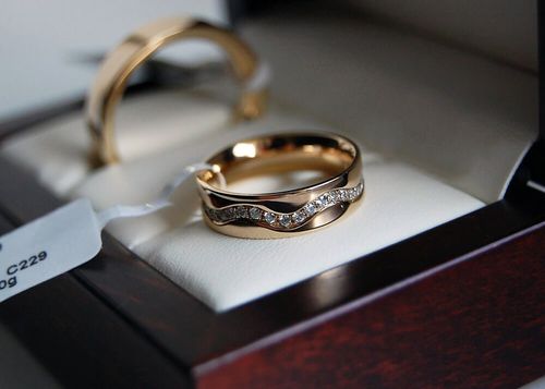 Złota obrączka XZX1749 na Arena.pl