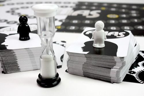 GRA TACTIC ALIAS KOBIETY VS MĘŻCZYŹNI na Arena.pl