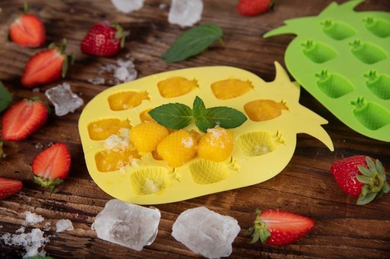 Foremka elastyczna FRUITS ANANAS do kostek lodu na 12 kostek lodu ananas żółty zdjęcie 6