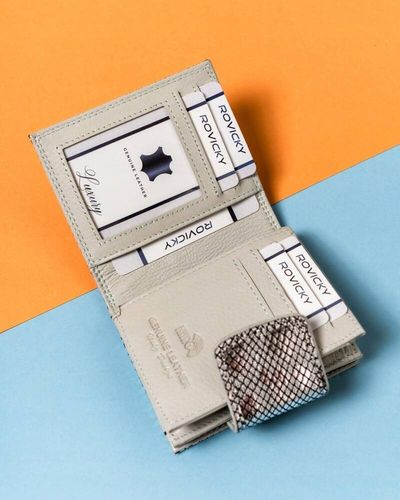 portfel damski na zatrzask i bigiel z błyszczącej skóry naturalnej na Arena.pl