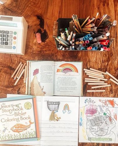 Z Jezusem przez Biblię. Kolorowanka - Jones-Lloyd na Arena.pl