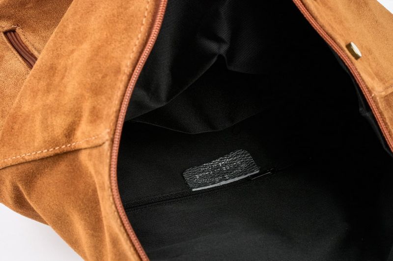 VERA PELLE plecak damski zamszowy elegancki z ćwiekami V409 c.fioletowy zdjęcie 7