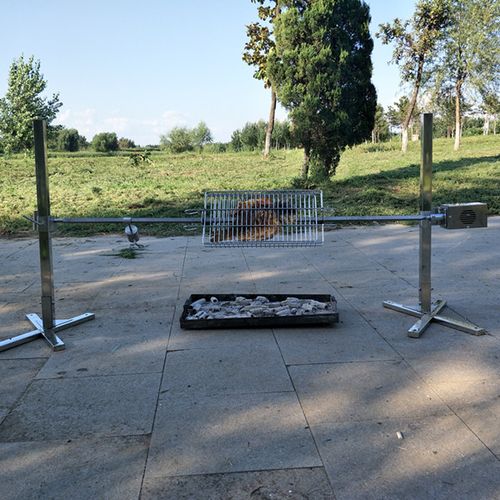 rożen obrotowy grill dla prosiąt (maks. 45kg), 1,5*1m grilli 777758 na Arena.pl