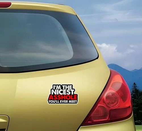 Naklejka Jestem najmilszym Dupkiem na Twojej Drodze JOKE PRUNK WLEPKA AUTO na Arena.pl