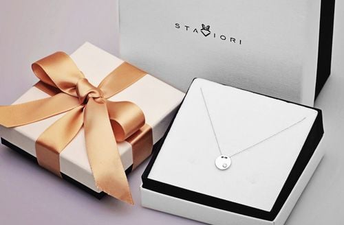 naszyjnik z brylantem w białym złocie na Arena.pl