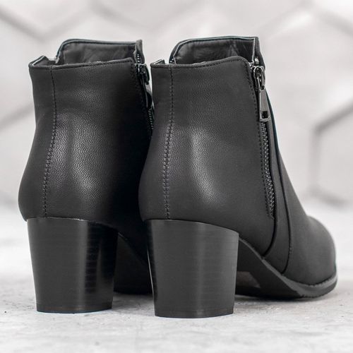 Botki Na Suwak r.41 na Arena.pl