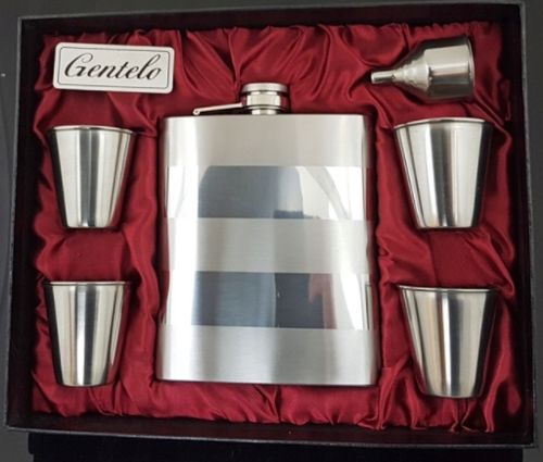 Elegancka Srebrna Piersiówka 540 ml z 4 Kieliszkami w Zestawie na Arena.pl