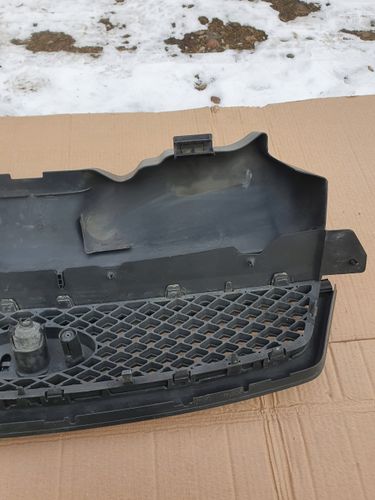 Grill Atrapa Chłodnicy Zderzaka Znaczek Ford Focus Mk2 4M518C436A 4M518138A na Arena.pl