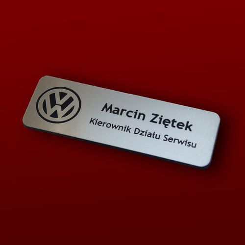 Identyfikator personalny grawerowany na Arena.pl