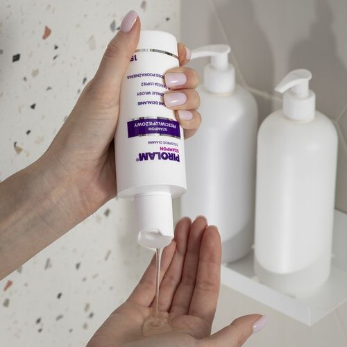 Pirolam szampon do włosów przeciwłupieżowy z witaminami A i E 150 ml na Arena.pl