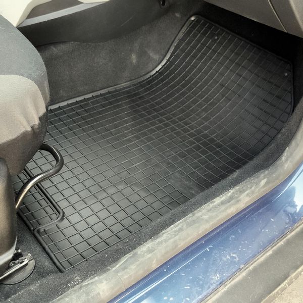 Dywaniki dedykowane do Volkswagen Jetta V TUNEL zdjęcie 13