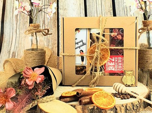 Kosz prezentowy na zakończenie roku personalizowany zestaw dla nauczyciela na Arena.pl