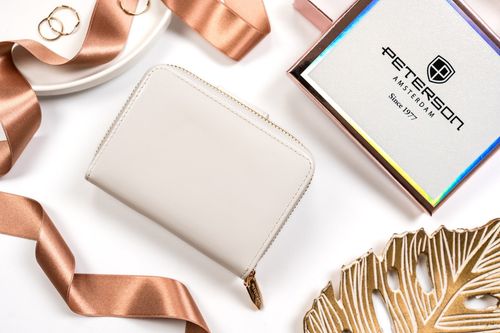 mały portfel damski ze skóry ekologicznej na zatrzask i suwak - peterson na Arena.pl