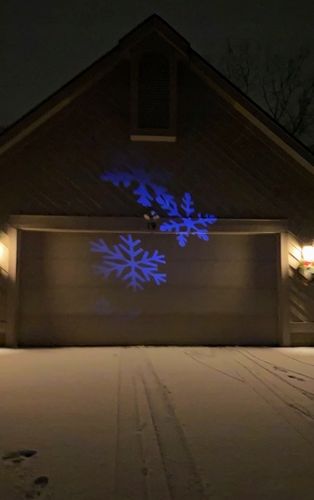 ŚWIĄTECZNY PROJEKTOR LED NA DOM ZEWNĄTRZ PŁATKI ŚNIEGU RZUTNIK NOWOŚĆ 2024 na Arena.pl